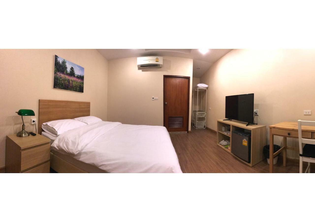 S'Prima Hostel Phitsanulok Bagian luar foto