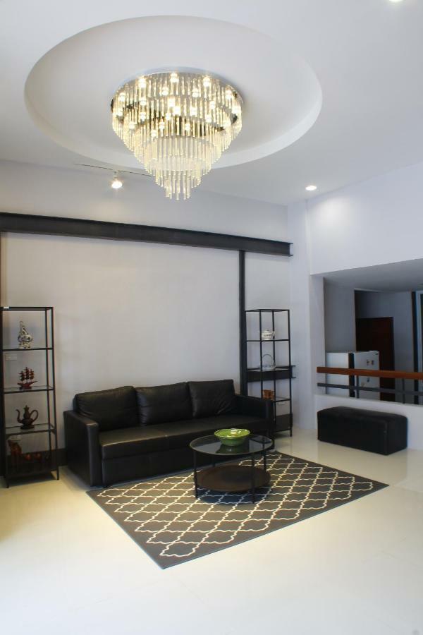 S'Prima Hostel Phitsanulok Bagian luar foto