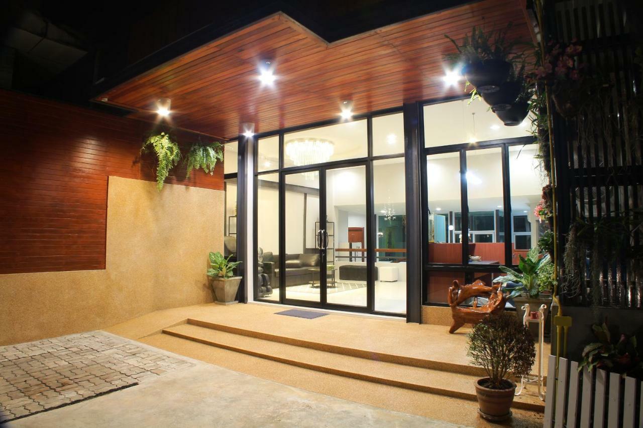S'Prima Hostel Phitsanulok Bagian luar foto