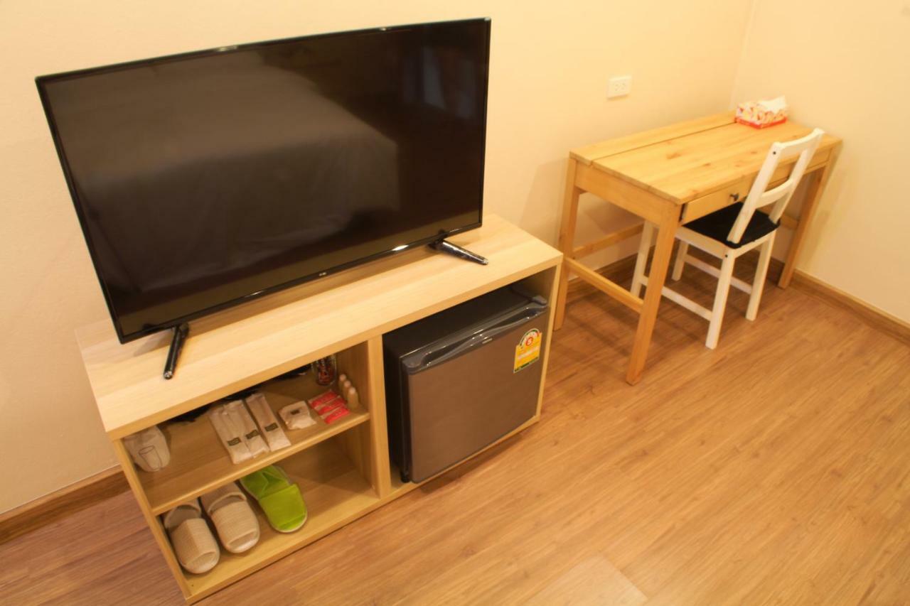 S'Prima Hostel Phitsanulok Bagian luar foto