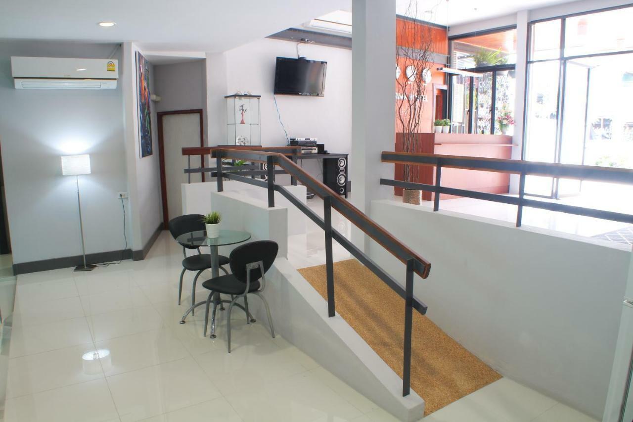 S'Prima Hostel Phitsanulok Bagian luar foto